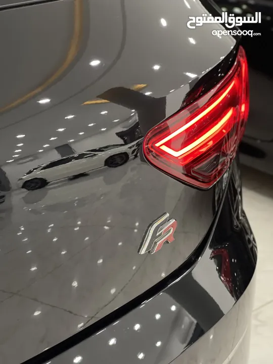 Seat leon fr // فتحة سقف بانوراما كاملة الاضافات طلاء الشركة يد صفر