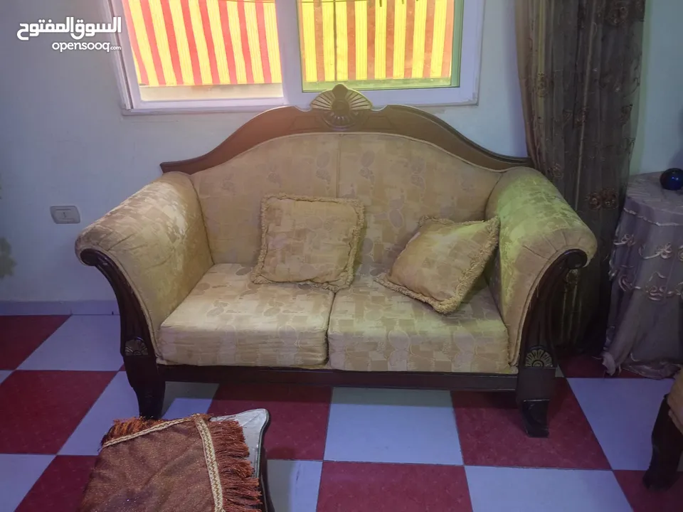 طقم جلوس مستعمل للبيع
