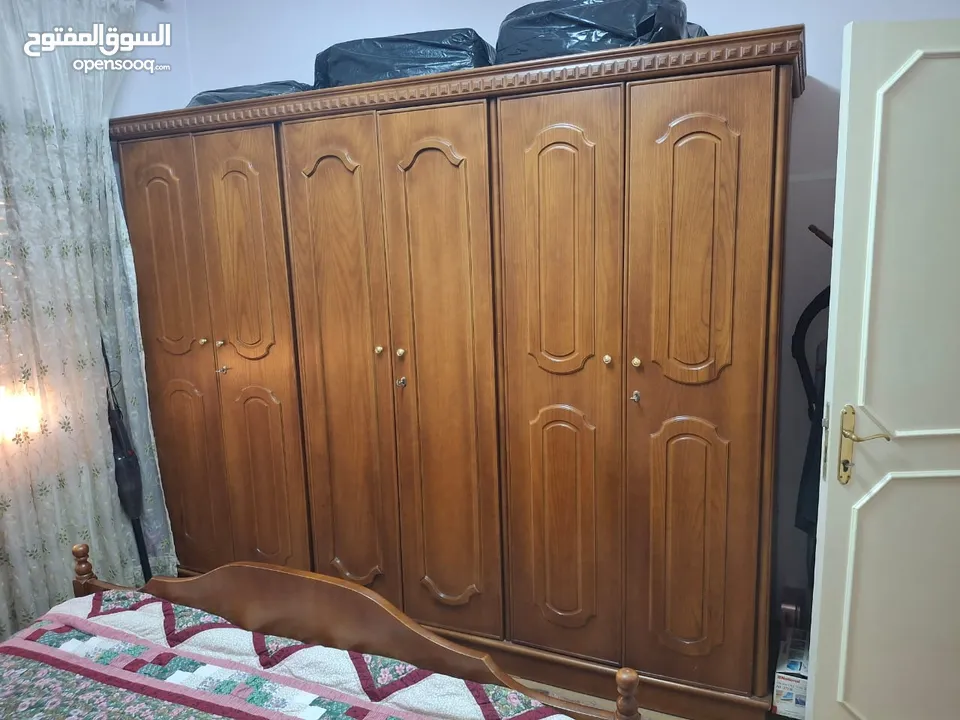 غرفة نوم كاملة بحالة الجديد تفصيل