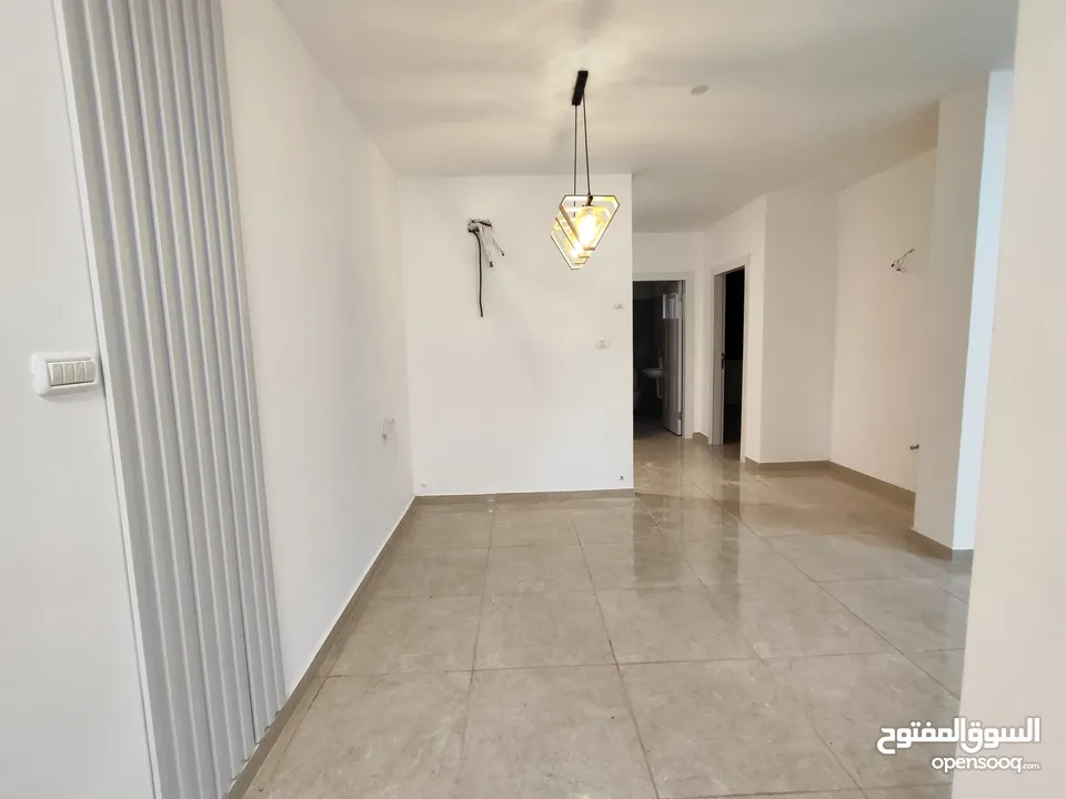 New unfurnished apartment for rent in Ramallah, Al-Tira