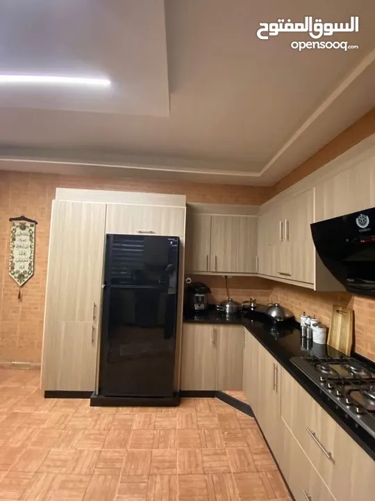 منزل مستقل للبيع طابقين مع روف علي شارعين