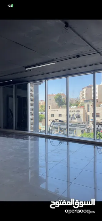 مكاتب بمساحات متعدده للإيجار السنوي