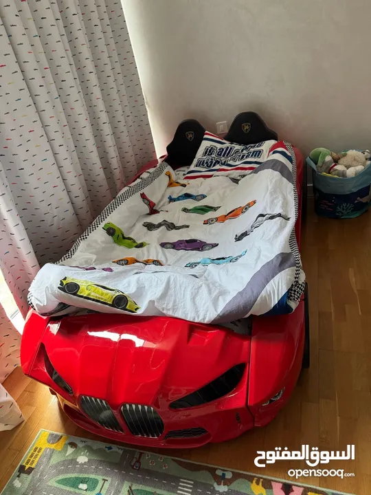 سرير أطفال على شكل سيارة فيراري Ferrari car shaped baby bed