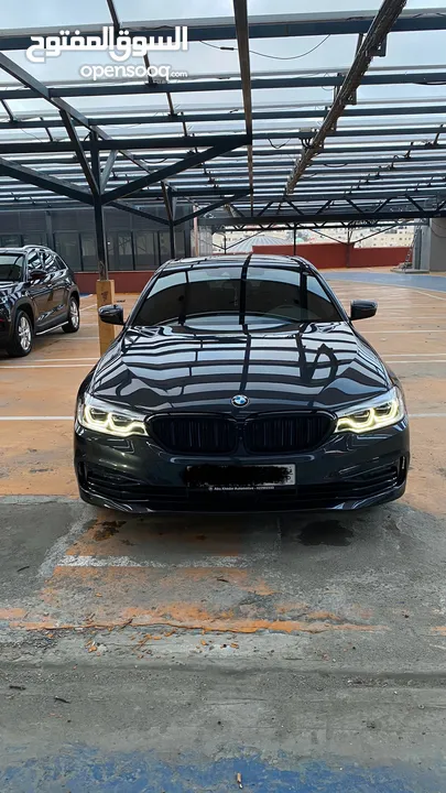 BMW 530e / 2019 عداد قليل / شبه شركة
