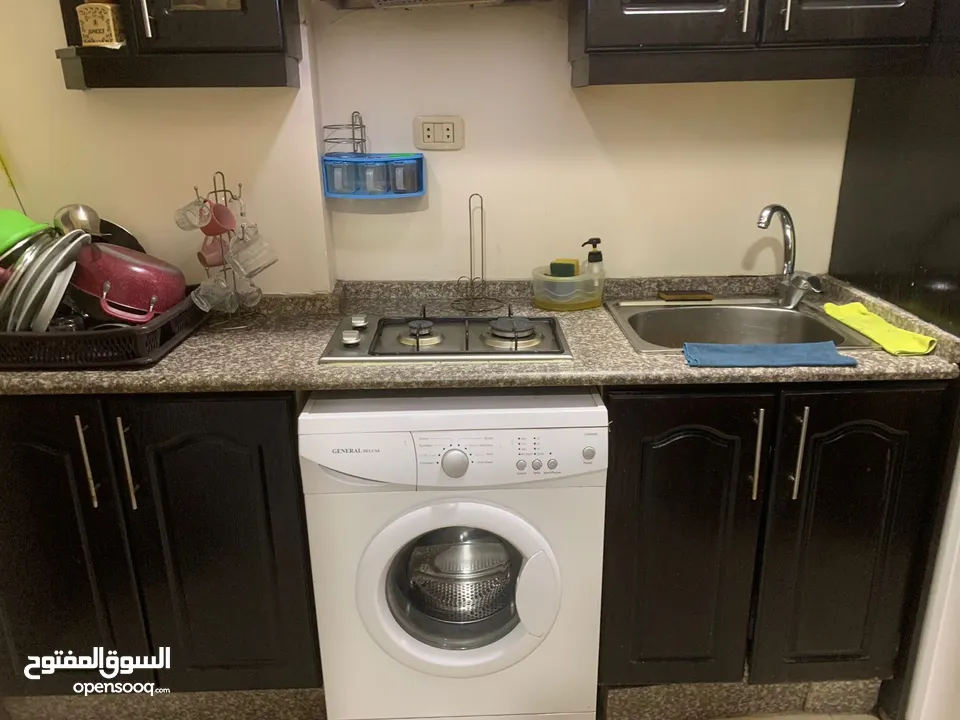ستوديو للبيع بحالة ممتازة