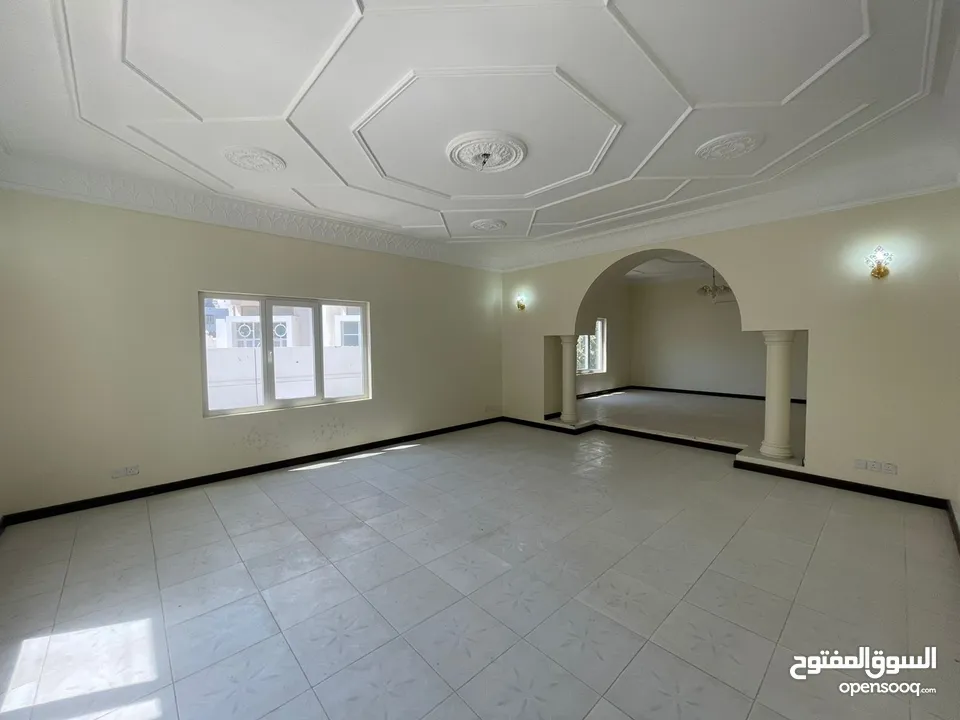 7 + 1 BR Large Villa in Shatti Al Qurum