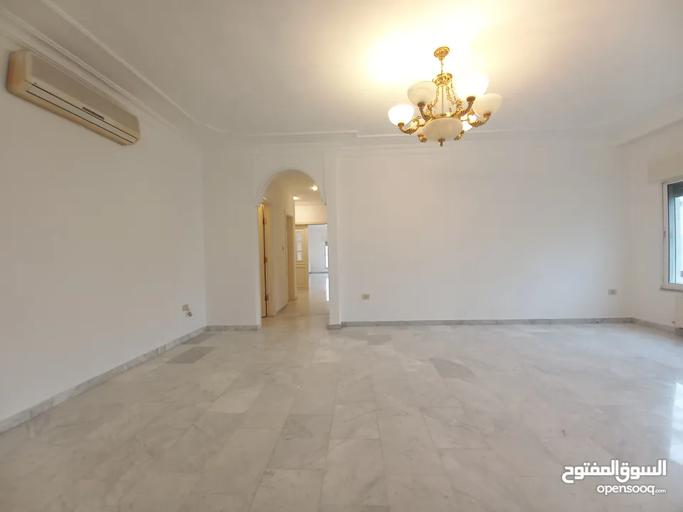 شقة غير مفروشة للبيع في السابع  ( Property 36446 )-174938190