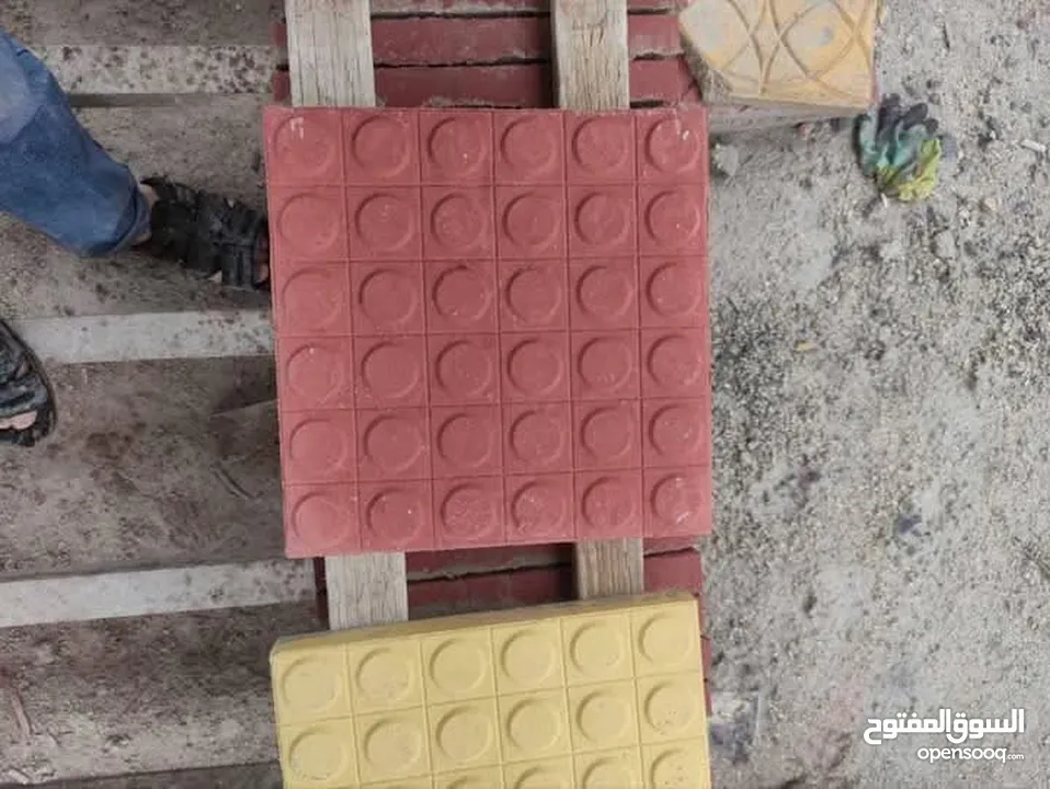 يوجد بلاط موزايكو يوجد بلاط رصيف 30×30 يوجد كندرين