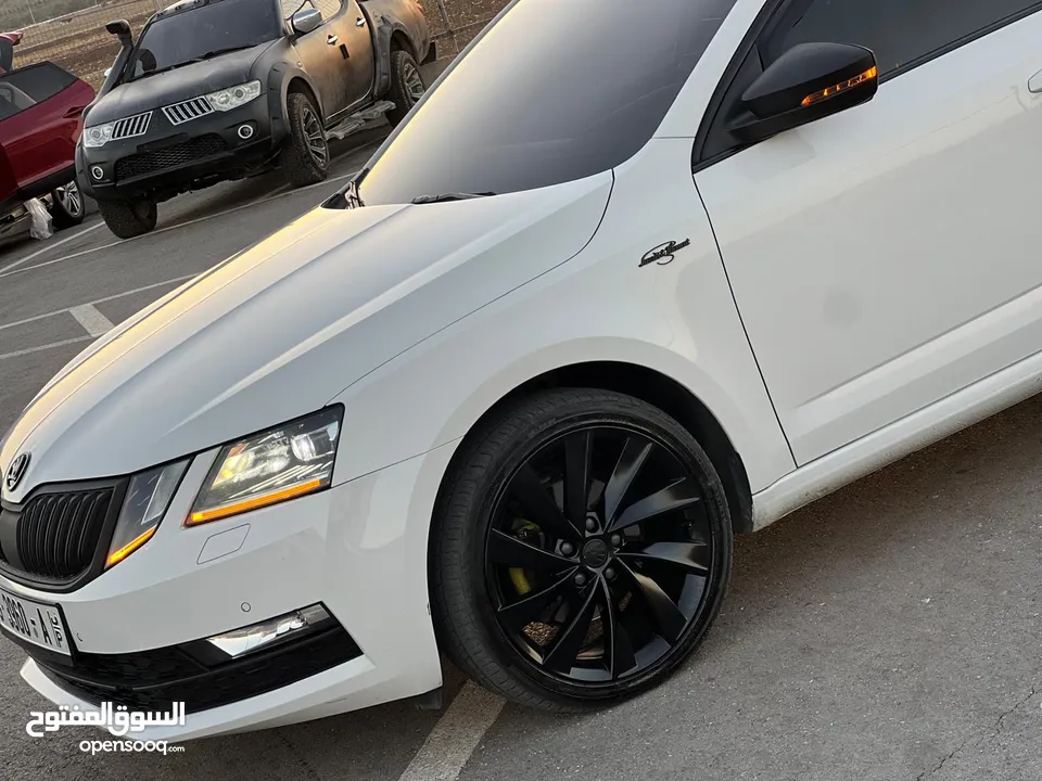 سكودا اكتافيا 2019/اتوماتيك ماتور 2000 ديزل فل الفل بدون فتحة بلاك اديشن