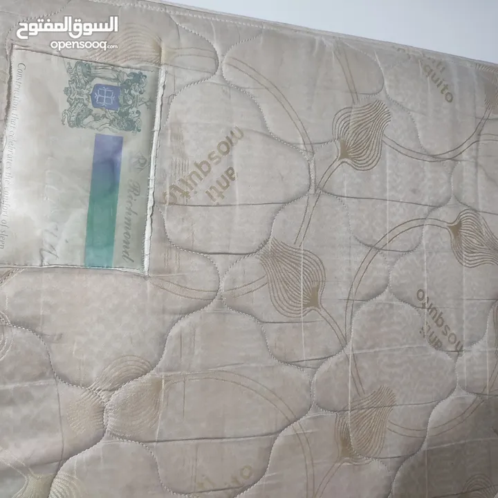 فرشة زمبرك بحالة جيدة