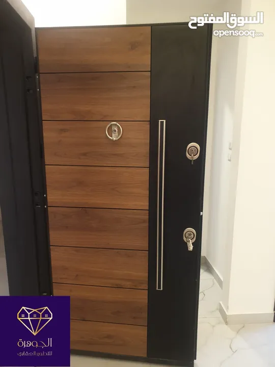 طابق اخير مع روف دوبلكس فاخر لم يسكن لقطه وبسعر مغري جداااا عرض خاص يا بلاش في أرقى واجمل مناطق خلدا