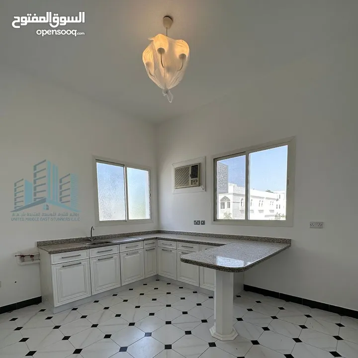 BEAUTIFUL SEA-VIEW 5 BR VILLA IN SHATTI QURUM