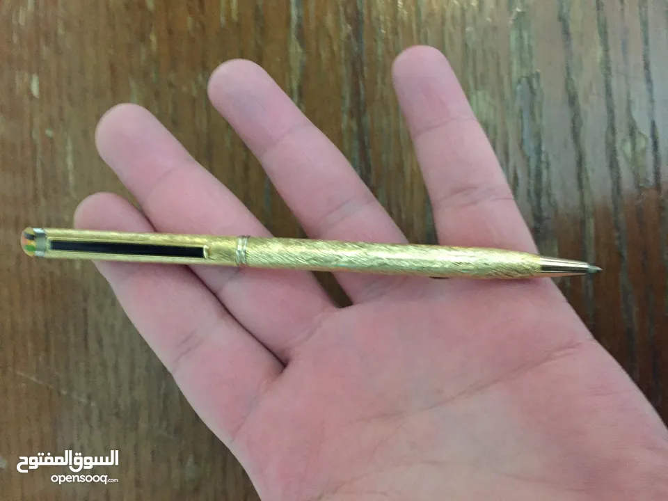 قلام حبر جاف رفيع شبه جديد