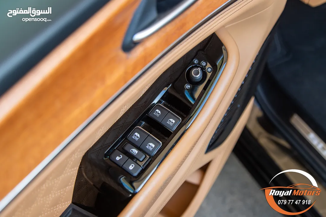 الان لدى رويال موتورز   Jeep Grand Cherokee L 2021 Summit