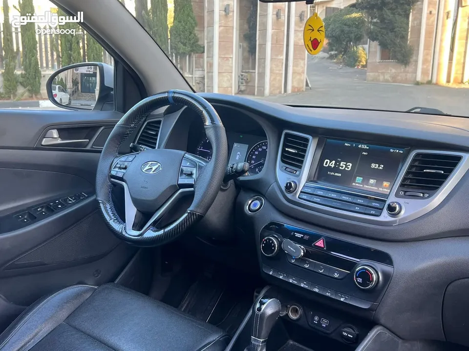 هيونداي توسان. ماتور 2000 موديل 2017 ديزل دفع امامي بالرخصة فول مع بانوراما يحط البركة لصاحب النصيب