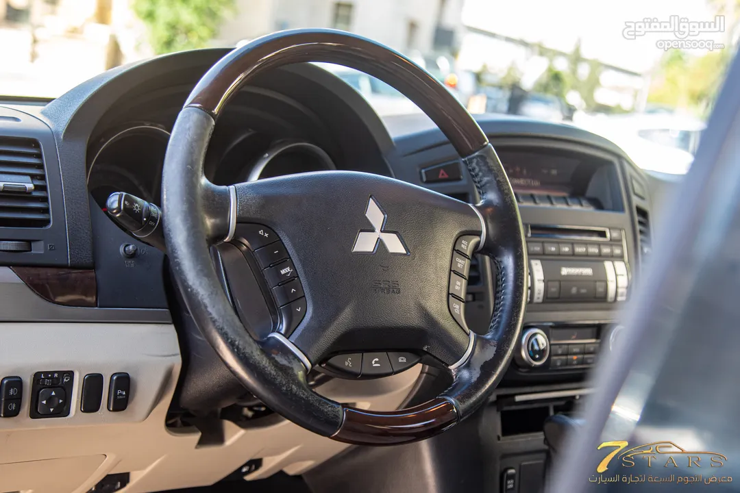 Mitsubishi Pajero 2014  السيارة وارد الشركة و قطعت مسافة 69,000 كم فقط للبيع