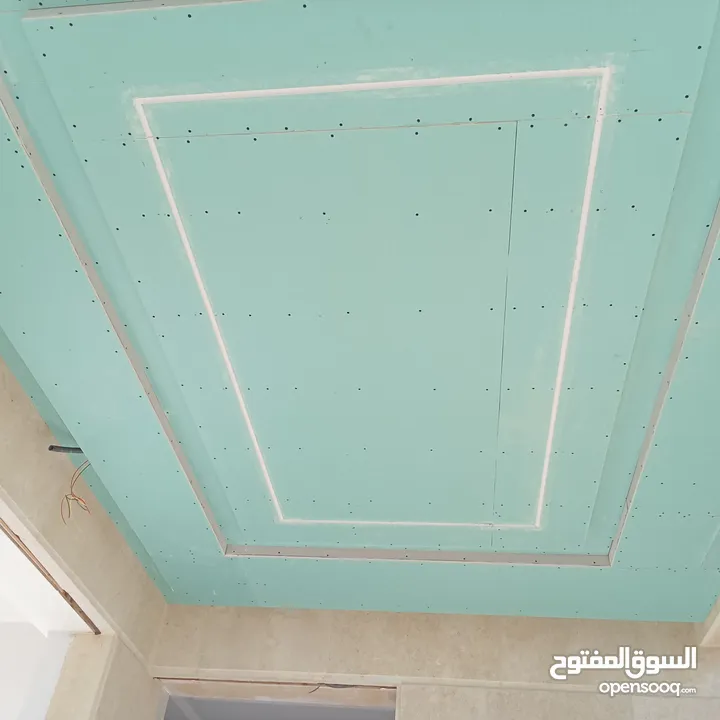تنفيذ اعمال الديكور الداخلي جبسمبورد وجبص البلدي واسمنت بورد وفرسلينج وبيفيسي وبديل الرخام والفوم