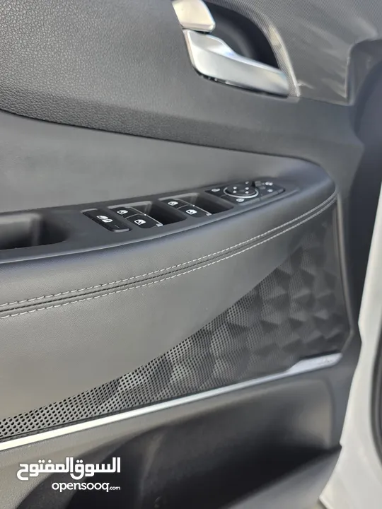 Hyundai Santa Fe Hybrid