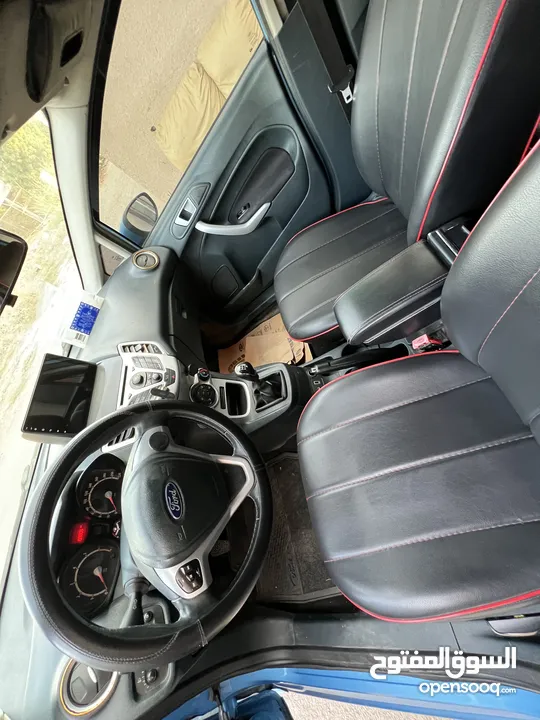 فورد فيستا 2012 للبيع