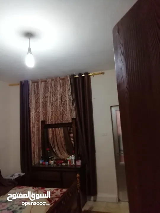 شقة للبيع في جبل التاج بالقرب من مطعم الميادين