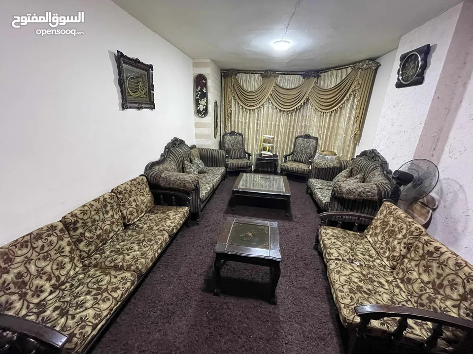 اثاث مستعمل