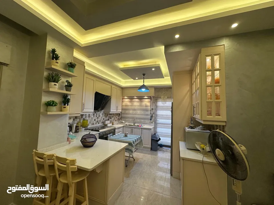 شقة طابقية للبيع في أجمل مناطق ابو علندا