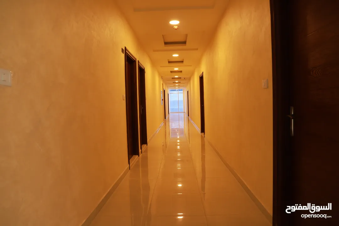 عيادات ومراكز طبيه للبيع مقابل المركز العربي الطبي وبجانب فندق الشيراتون (شركة رائد خلف للإسكان)
