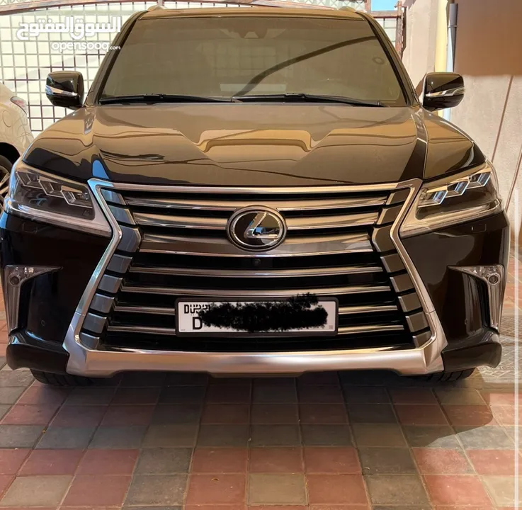 Lexus Lx570 under warranty low mileage only 34 km excellent condition