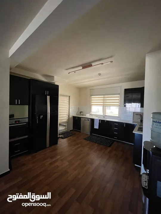 شقة فاخرة للإيجار روابي