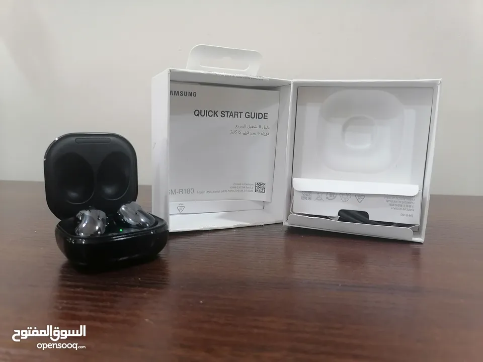 سماعه SAMSUNG Buds Live للبيع حالة الوكاله