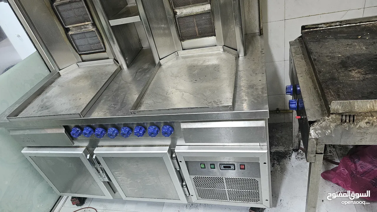 ماكينة شاورما كاملة مع الثلاجة  تصنيع الحلبى
