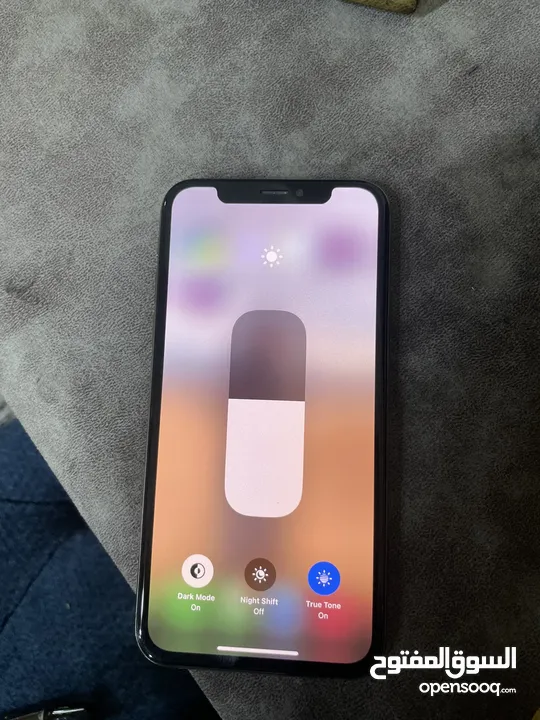 ايفون xs  64 giga
