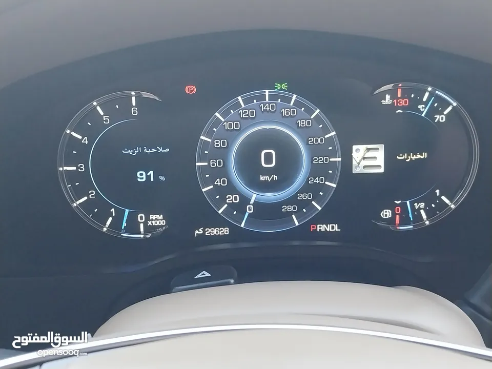 كاديلاك اسكاليد وارد الوكالة قاطع مسافة 29000km فقط صنف platinum