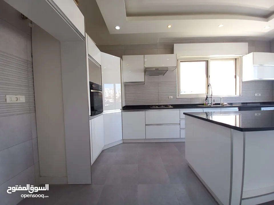 شقة غير مفروشة للإيجار في عبدون ( Property 38434 ) سنوي فقط