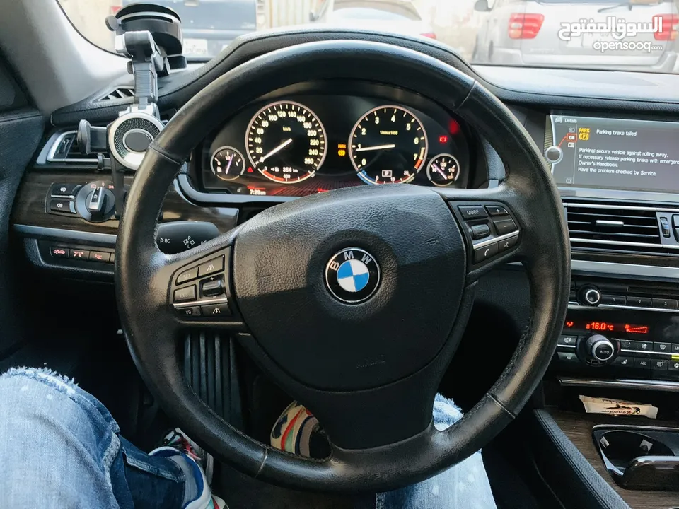 BMW F01  740