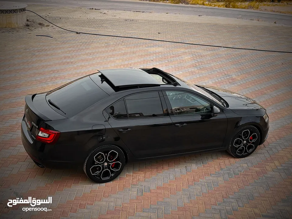 سكودا vrs فل مسكر بنزين 2000 _245 حصان البيع فقط كاش وللمعني  الاتصال