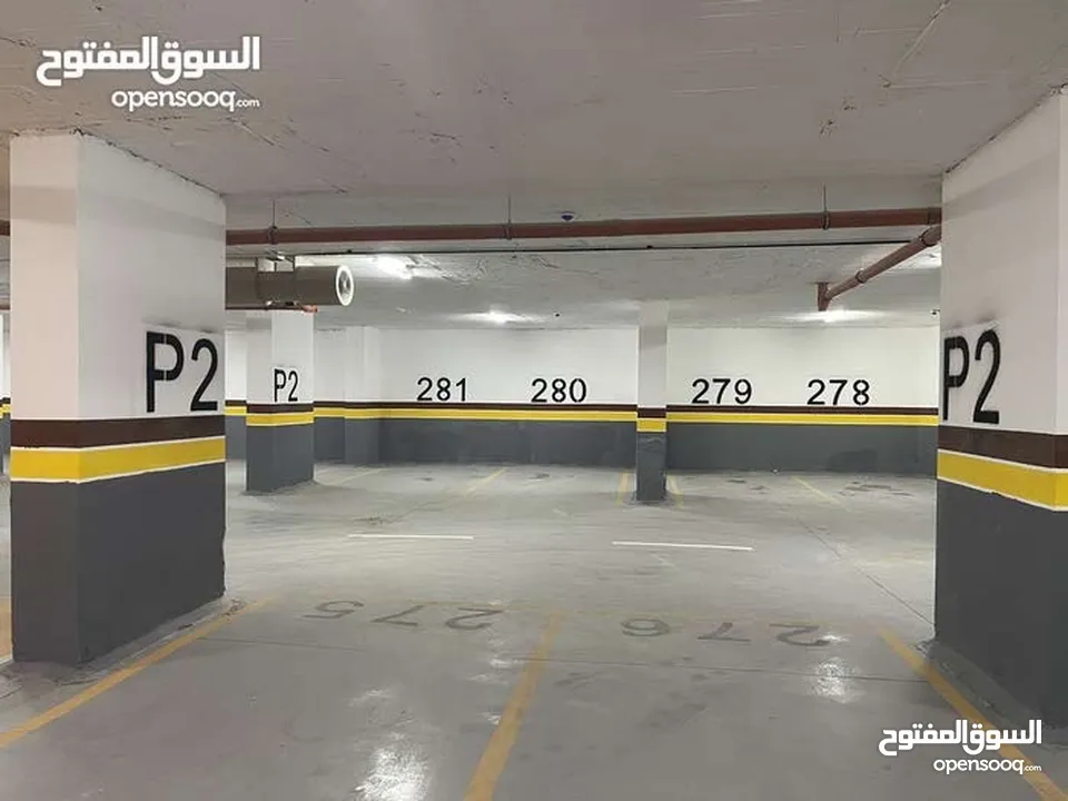 عيادة جديدة للايجار او البيع في مجمع الحسيني الطبي بالقرب من المستشفى التخصصي في الشميساني
