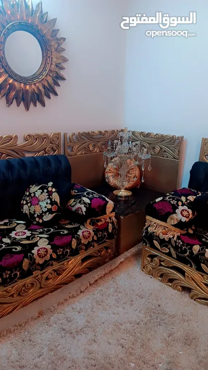 للبيع طقم كنب خليجي