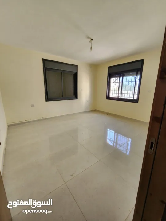 فلل للبيع  في منطقة سردا