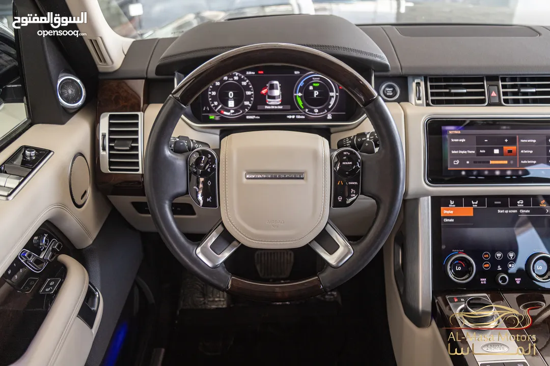Range Rover Vogue Hse 2020 Plug in hybrid   السيارة بحالة الوكالة و قطعت مسافة 50,000 ميل فقط