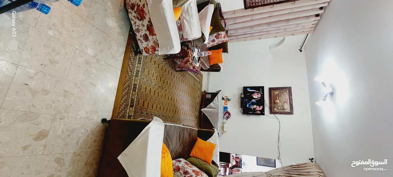 شقة للبيع مع العفش