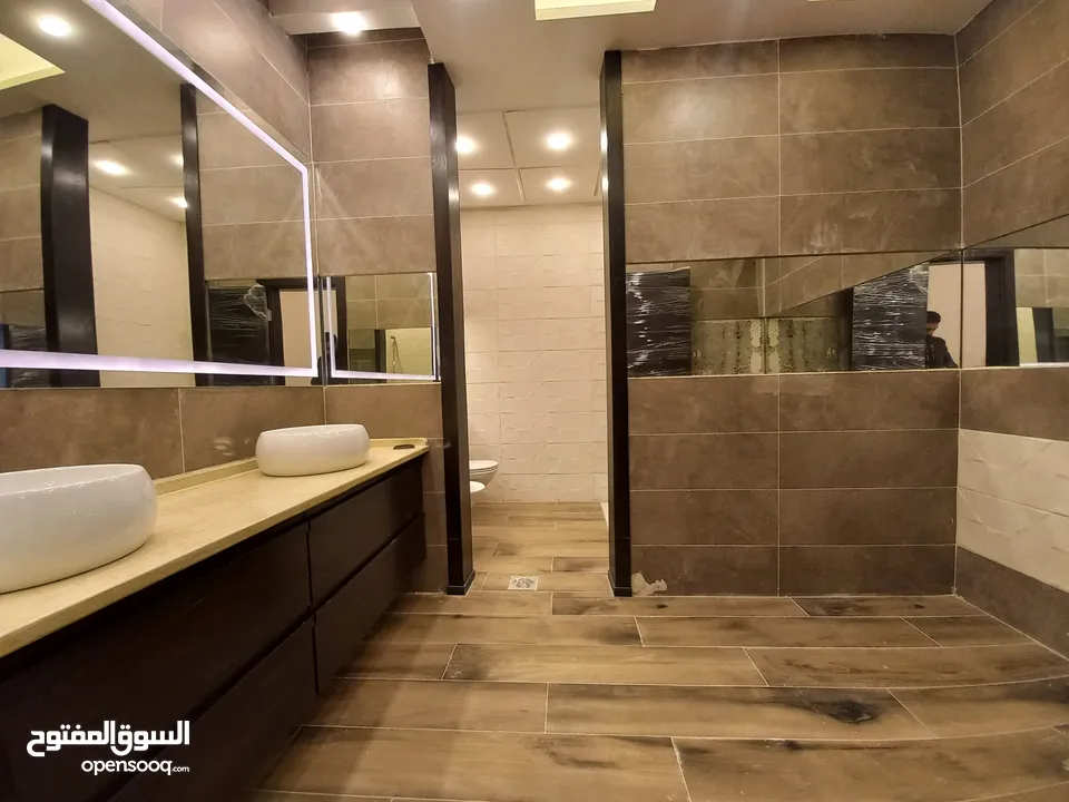فيلا للإيجار في منطقة عبدون  ( Property 36558 )-175055043