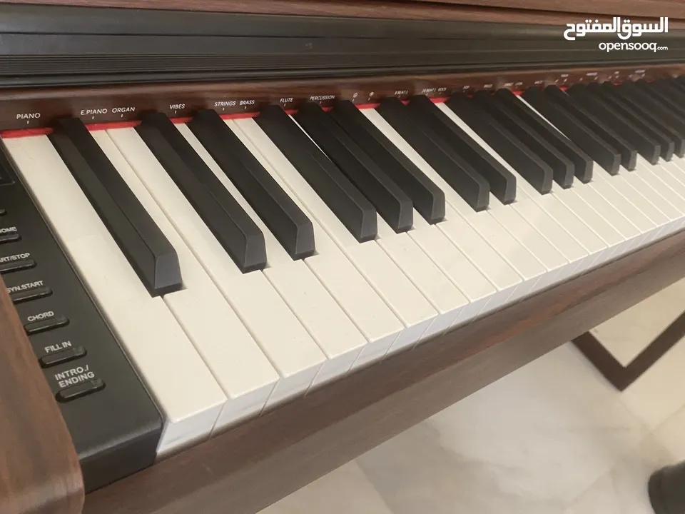 Greaten piano new model amazing brownish black color no key broken functioned with metronome
