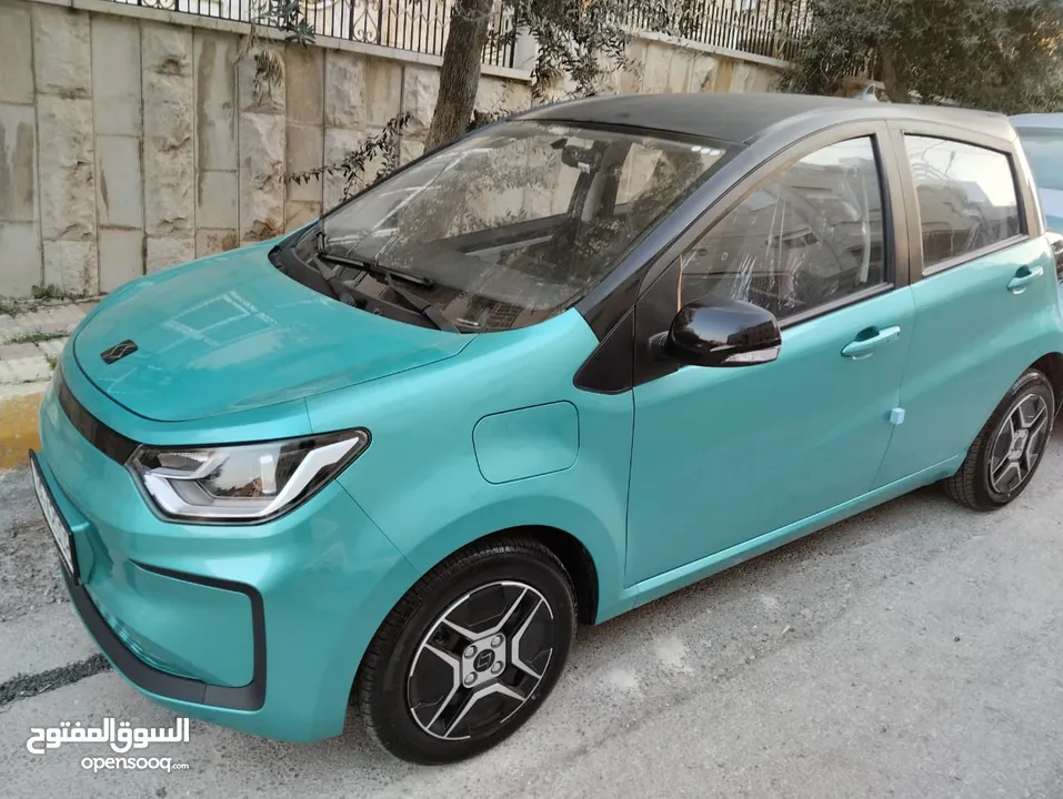 جاك Ex10  كهربائي لون مميز للبيع بداعي السفر