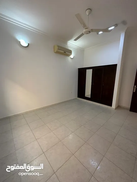 1Me1Fabulous 4BHK villa for rent in Aziaba