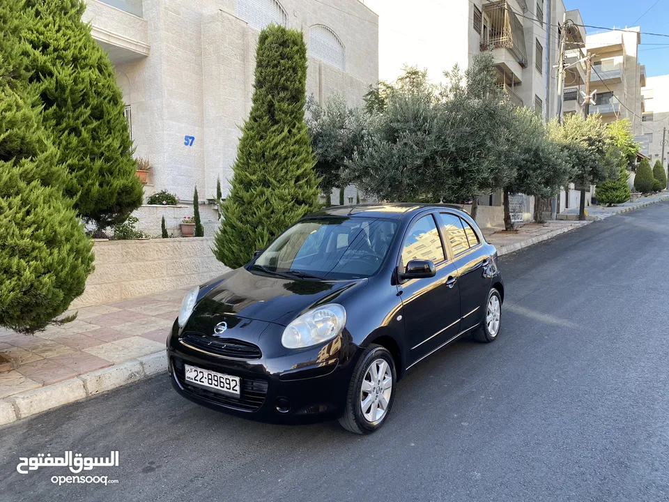 2017 نيسان ميكر مالك شخصي بحاله ممتازة