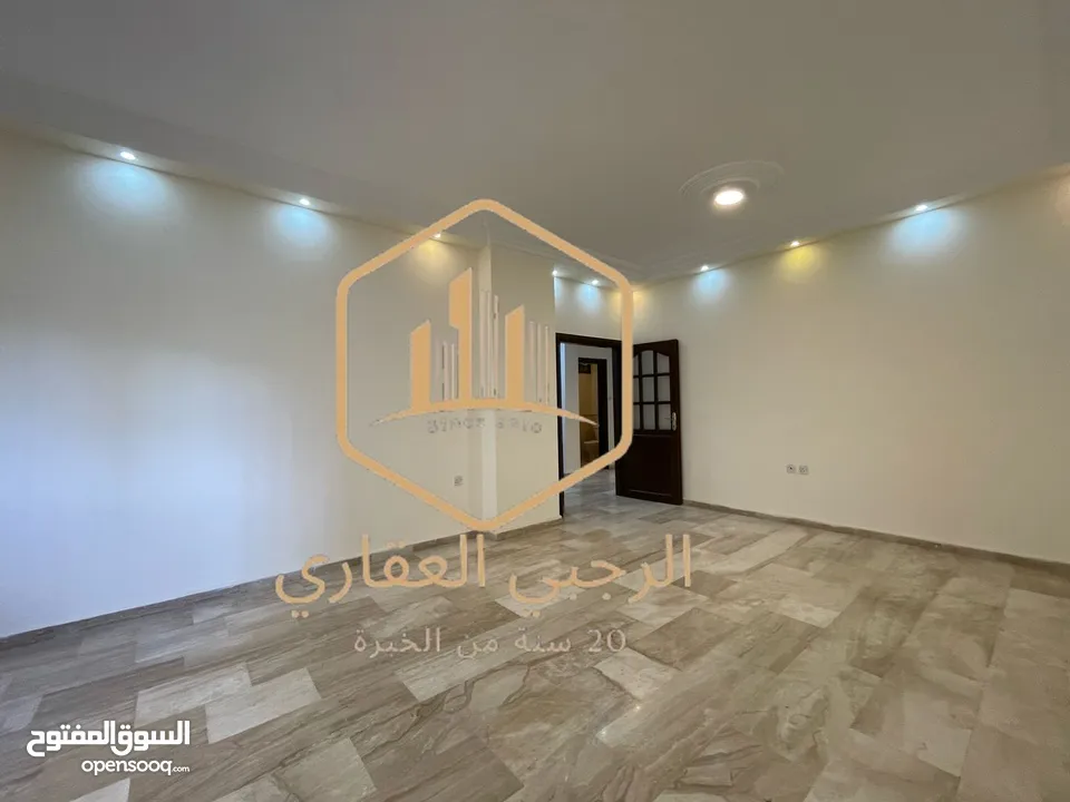 شقة / للايجار / 3نوم / ارضية / تلاع العلي / 200 متر