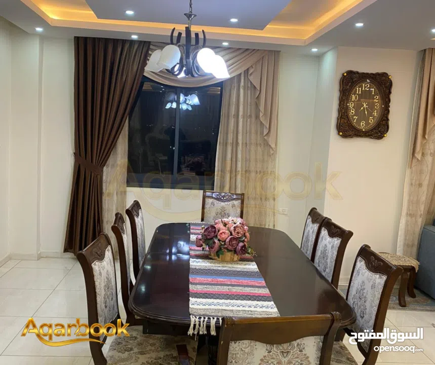 شقة طابقين مميزة للبيع في عين مصباح