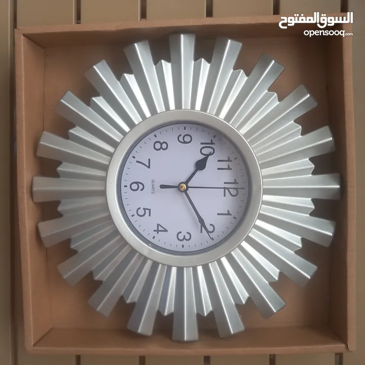 ساعات حائط للبيع