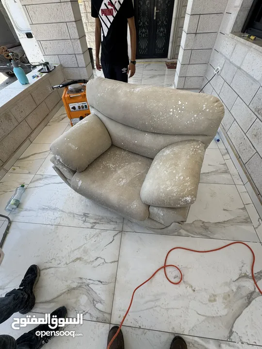 شركة ماستر كلين لخدمات تنضيف منازل ومحلات وشقق مكيت وسجاد كنب ومفروشات مشريع زجاجيه  بحدث المعدات